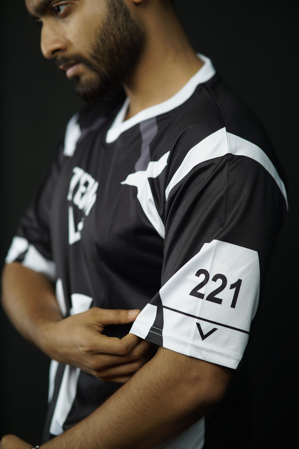 Team V - Nagi | Premium Anime Jersey – Oversized Streetwear